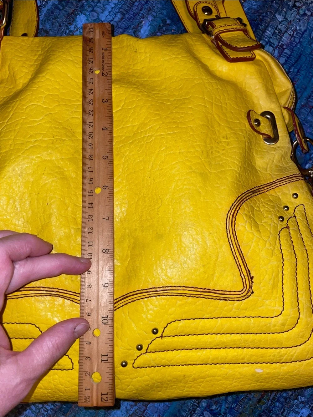 Jessica Simpson Large Shoulder Bag in Yellow